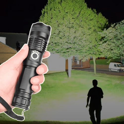 Linterna LED XHP50.2 recargable de 90000 lúmenes con zoom, ideal para camping y actividades al aire libre.