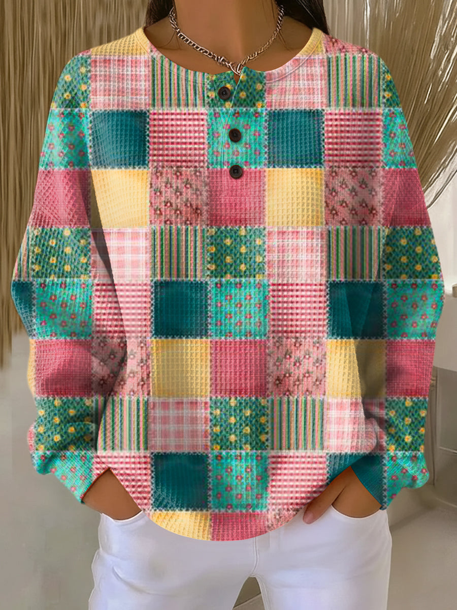 Atuendo de primavera: camisa de punto waffle a rayas, manga larga para mujer. Confort y estilo moderno.