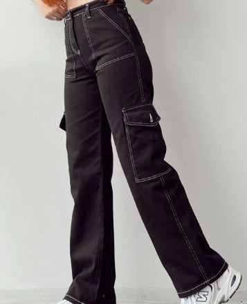 Pantalón cargo Isabella mujer, ideal para atuendos casuales. Pierna ancha, plisado, combina moda y comodidad.
