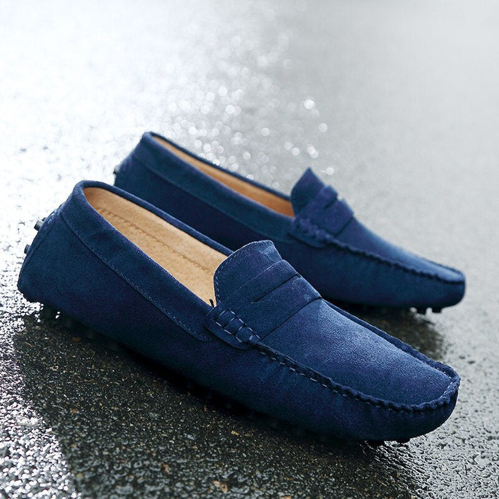Mocasines de hombre en tono marrón. Calzado casual con suela antideslizante, gran confort.