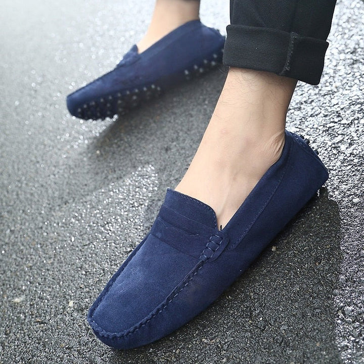 Zapatos mocasines de cuero para hombre. Estilo casual chic, perfectos para verano y primavera.