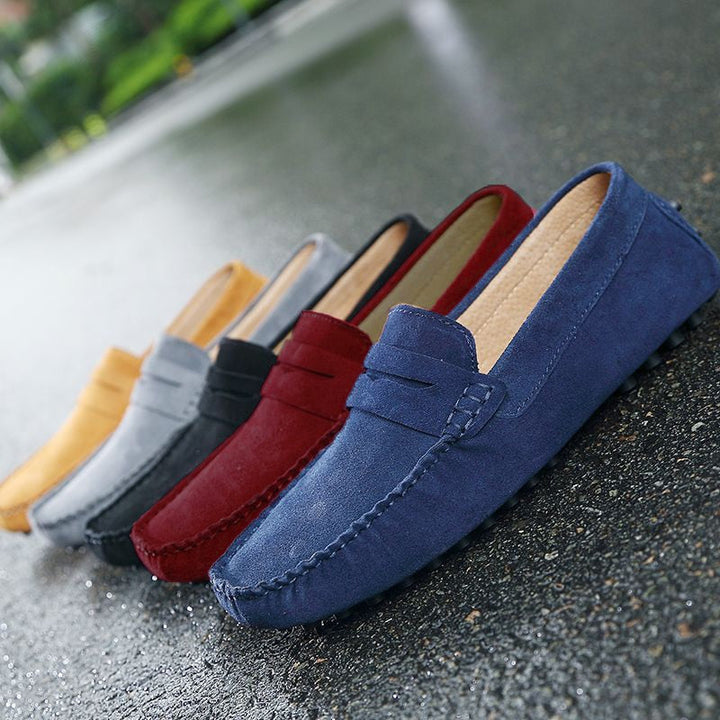 Mocasines negros para hombre. Versátiles y elegantes, perfectos para primavera y verano.