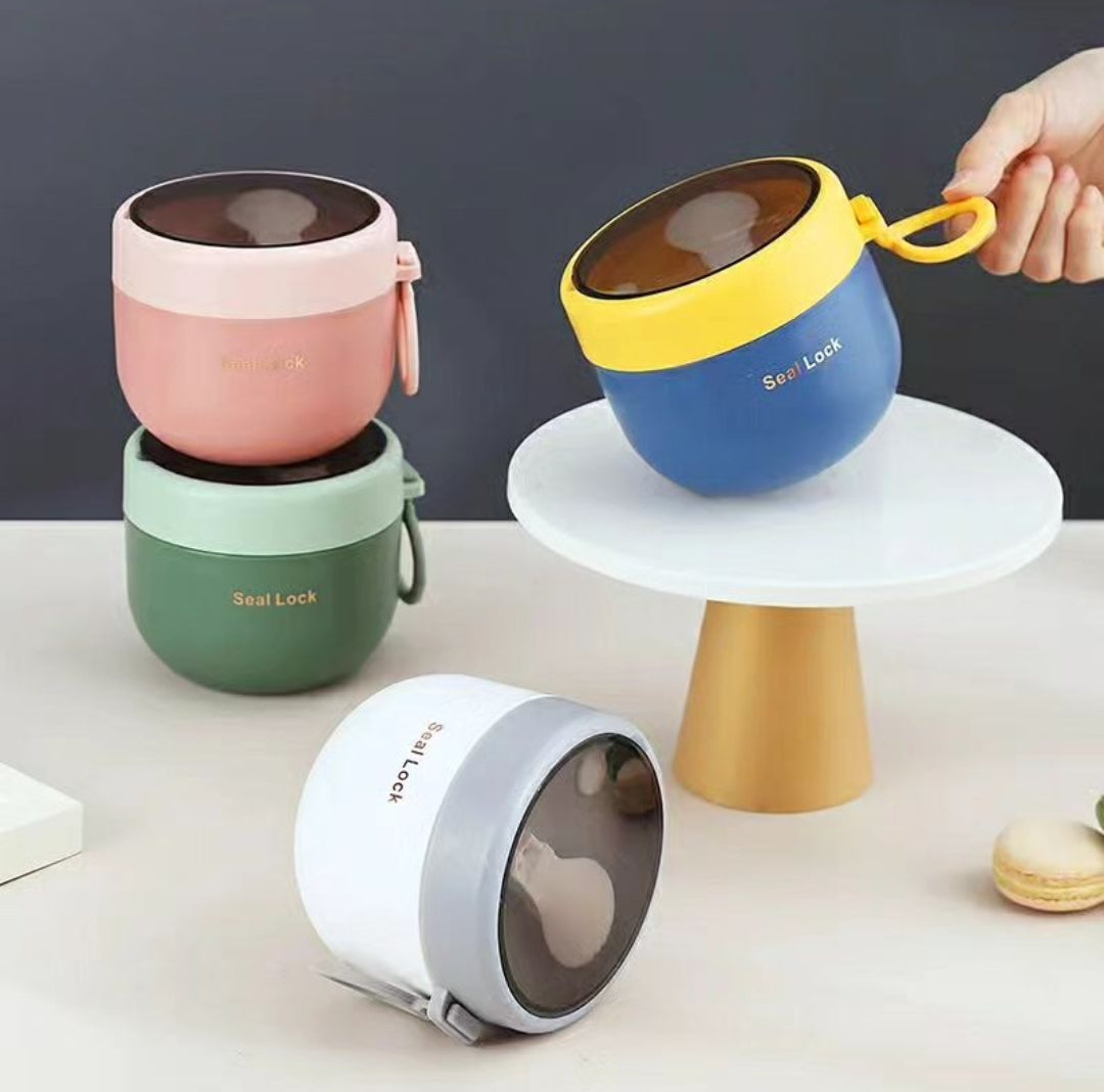 Contenedor de almuerzo hermético y antiderrames de acero inoxidable, perfecto para transportar comida sin fugas.