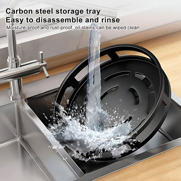 Estante organizador giratorio metálico de 3 niveles para especias y condimentos en la cocina.