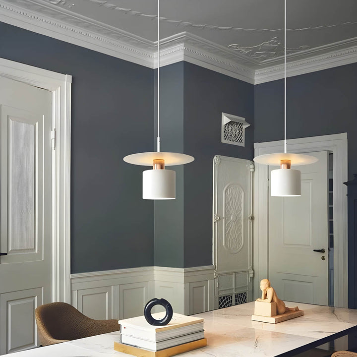 Lámpara colgante LED minimalista. Iluminación moderna para comedor, salón. Luz cálida, diseño elegante para el hogar.