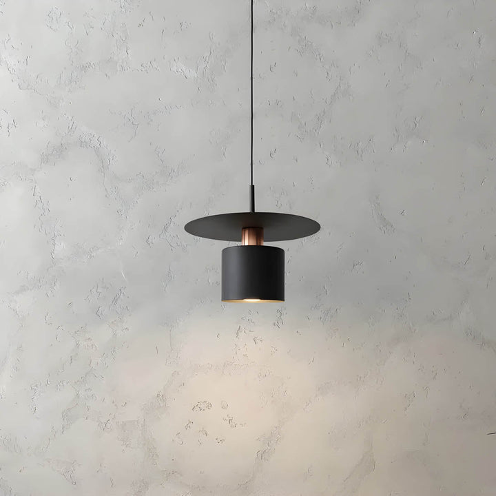 Iluminación interior LED. Lámpara colgante minimalista, eficiencia energética. Perfecta para comedor, salón, hogar moderno.