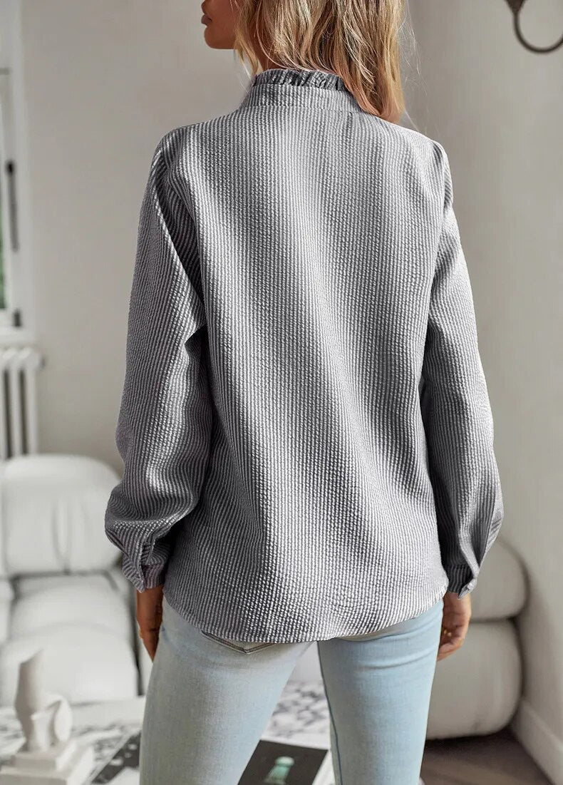 Blusa casual chic para mujer, manga larga. Moda femenina versátil, perfecta para looks diarios cómodos.
