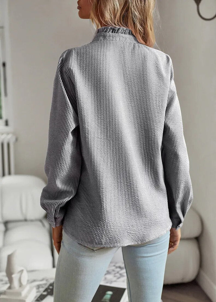 Blusa casual chic para mujer, manga larga. Moda femenina versátil, perfecta para looks diarios cómodos.