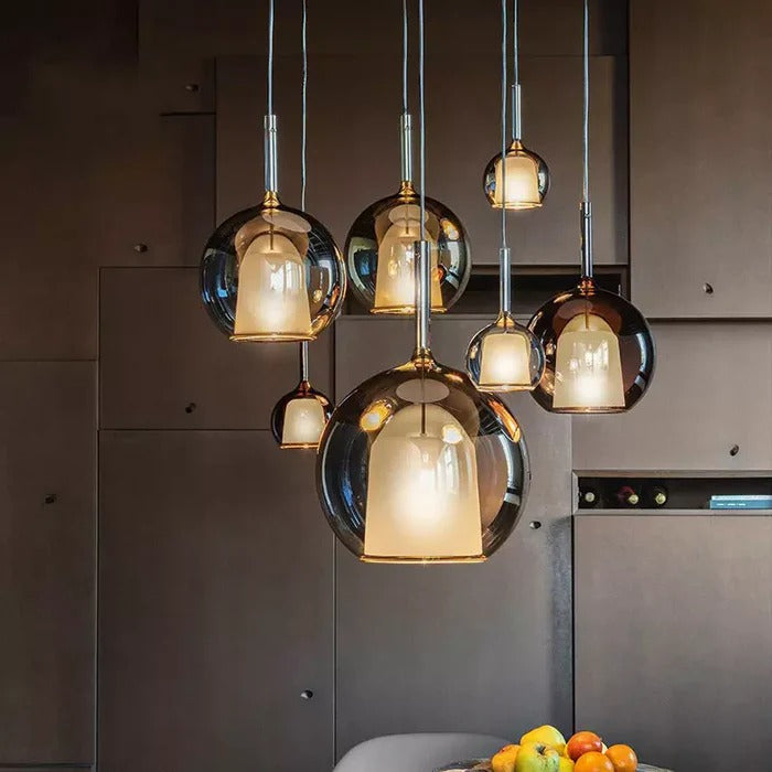 Lámpara colgante nórdica minimalista para cocina o dormitorio, con luz cálida. Perfecta para decoración escandinava.