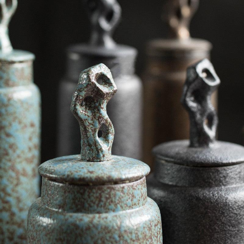 Decoración de cocina: caddy de té wabi-sabi de gres, hecho a mano en Japón.