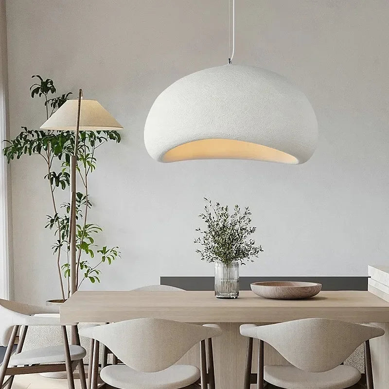 Lámpara de techo colgante para salón, diseño industrial y geométrico en acabado cemento moderno.