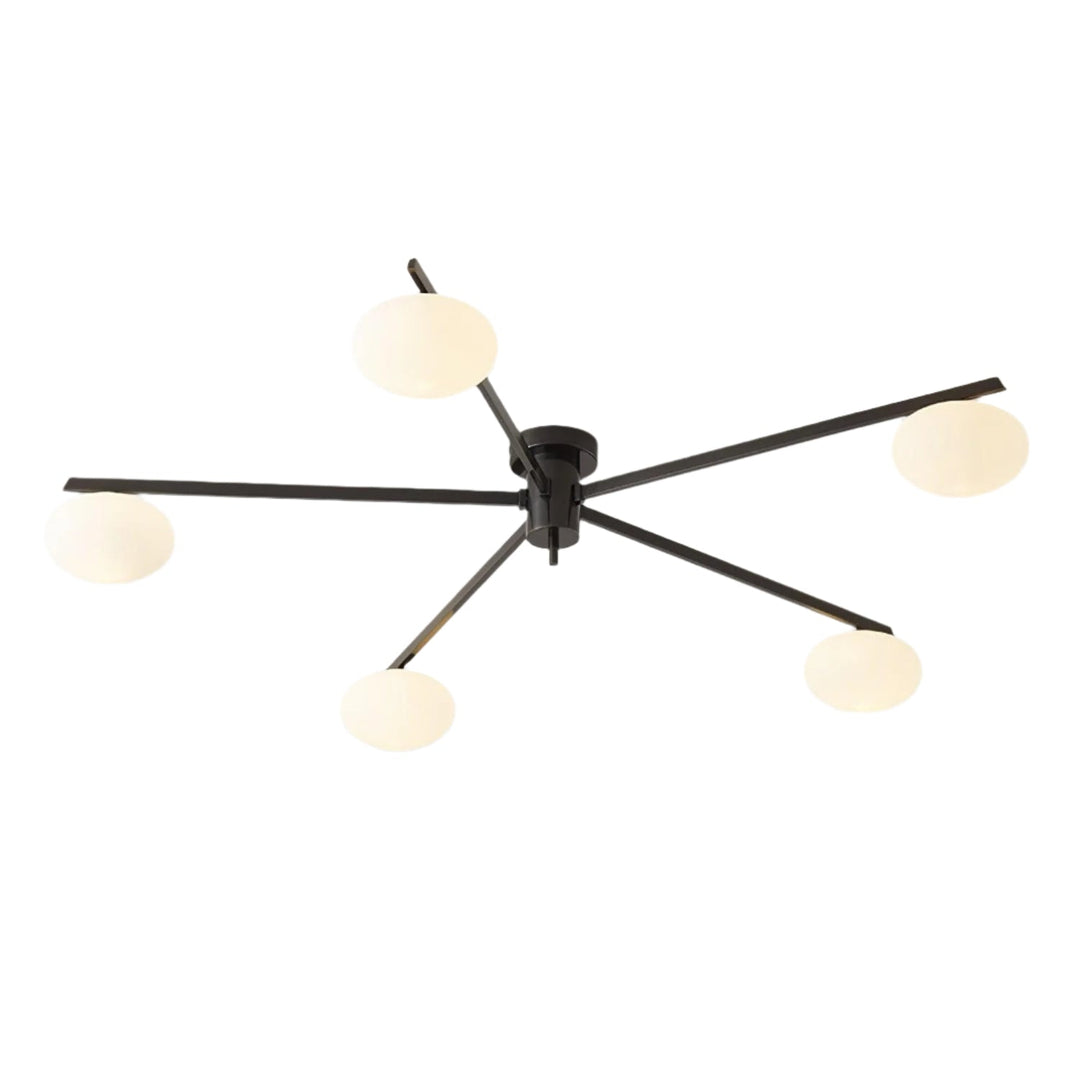 Lámpara de techo de vidrio transparente y base de cobre, estilo minimalista contemporáneo.