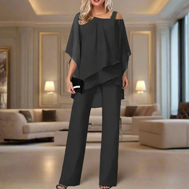 Conjunto elegante de chifón para mujer, ideal para fiesta y ocasiones especiales. Ropa femenina de estilo versátil.