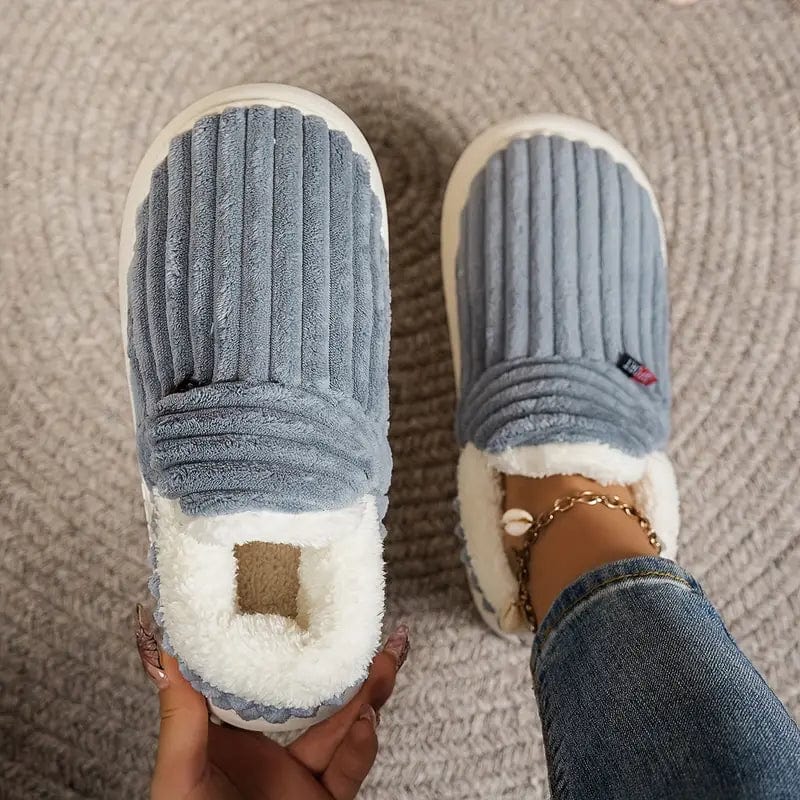 Pantuflas de invierno ultra suaves, diseño unisex, garantizan confort y calidez en casa.
