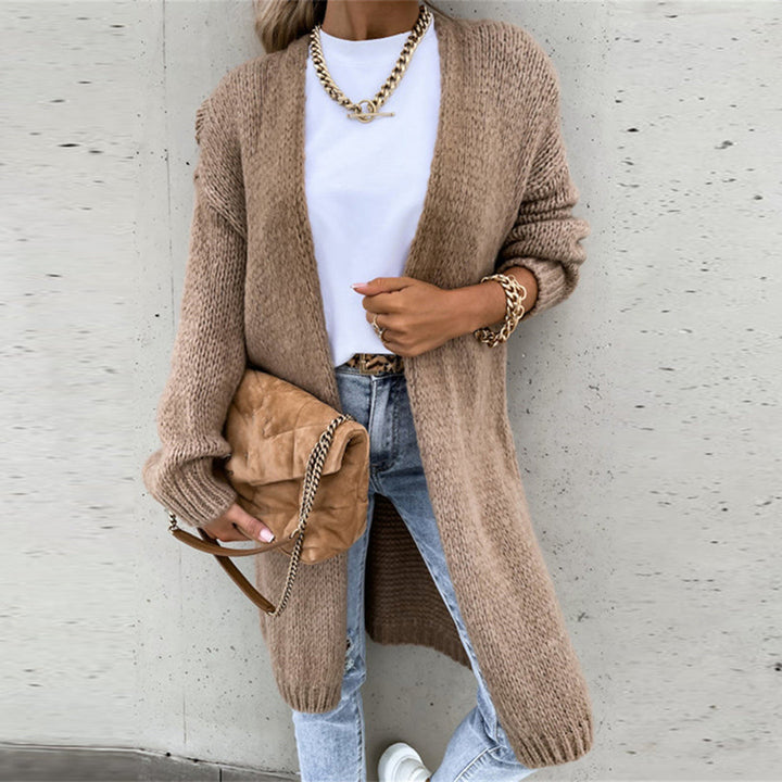Cárdigan largo mujer, estilo abierto y cómodo. Versatilidad para capas en moda de otoño.