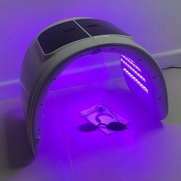 Tratamiento facial LED profesional 7 ondas para piel radiante, sin acné ni arrugas.