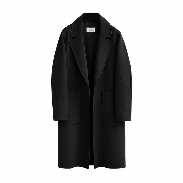 Abrigo largo de invierno para mujer, diseño elegante y cálido. Ropa exterior sofisticada para el frío.