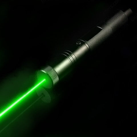 Puntero láser verde con enfoque ajustable, ideal para presentaciones y seguridad para niños.