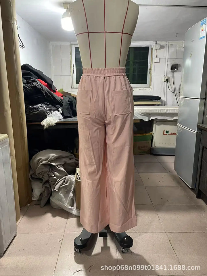 Pantalones de moda femenina, tiro alto, pierna ancha, para un ajuste cómodo y moderno, gran estilo.