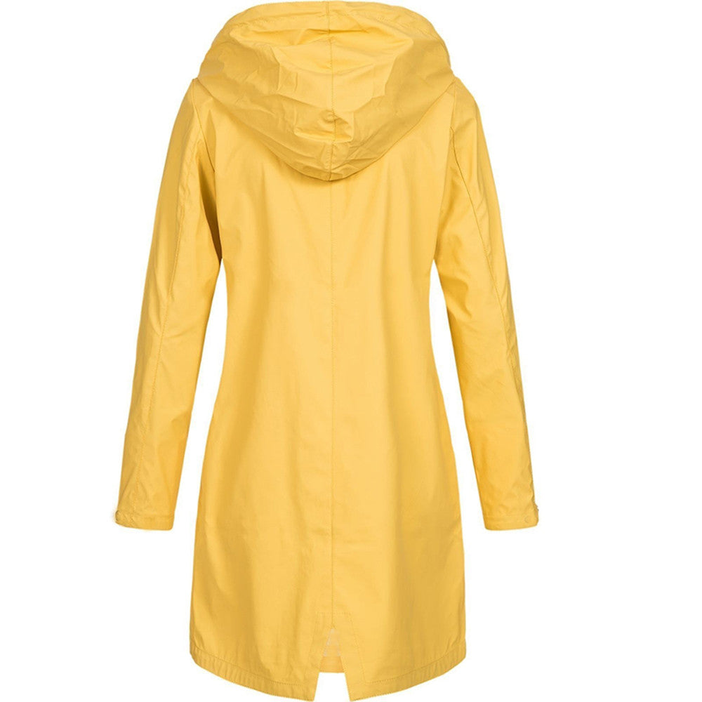 Chaqueta de mujer con corte femenino, elegante e impermeable. Transpirable, ideal para primavera y otoño urbana.