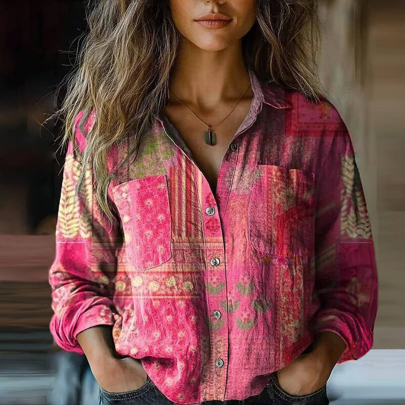 Camisa de mujer relajada de manga larga, estampado bandana para primavera-verano. Blusa casual multicolor y moderna.