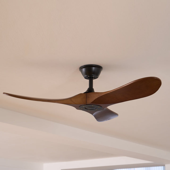 Ventilador de techo decorativo nogal con mando a distancia, estilo moderno.