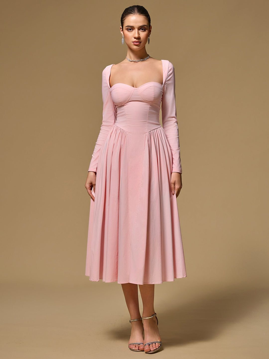 Vestido para mujer con lazo trasero, manga larga y corte línea A. Imprescindible.