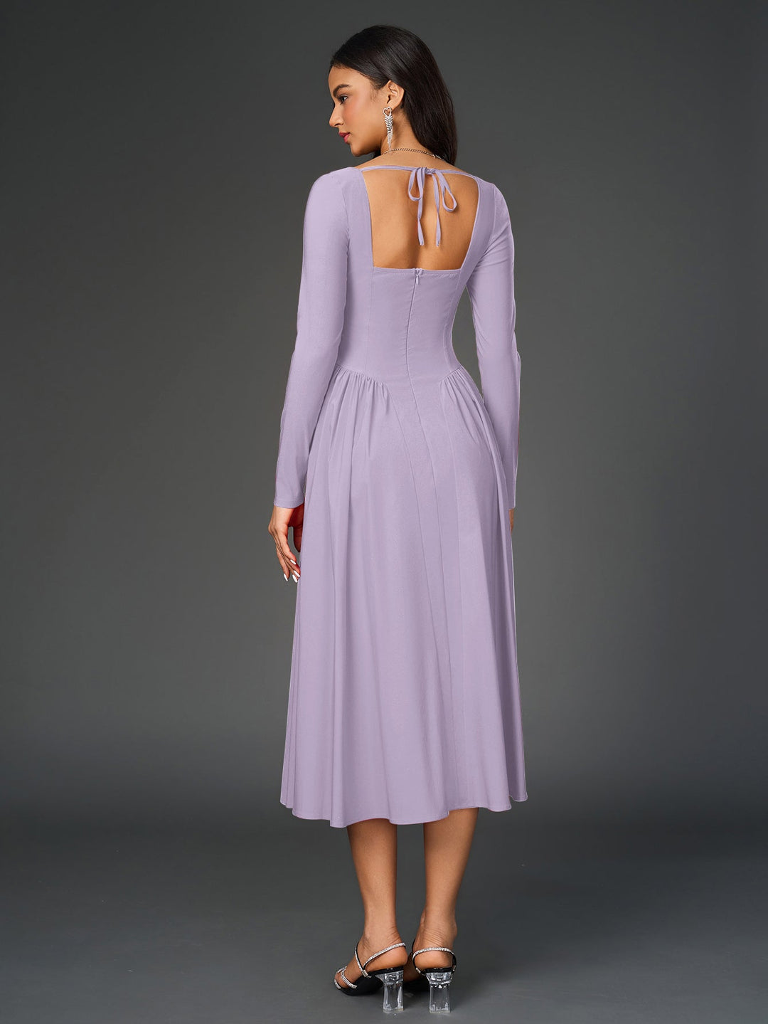 Vestido mujer línea A, manga larga, lazo espalda; estilo atemporal y sofisticado.