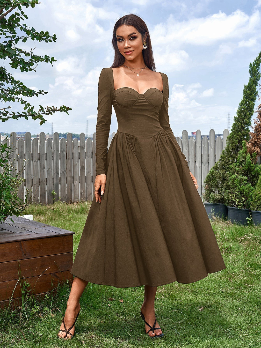 Tendencia actual: vestido línea A mujer, manga larga, lazo espalda. Estilo único.
