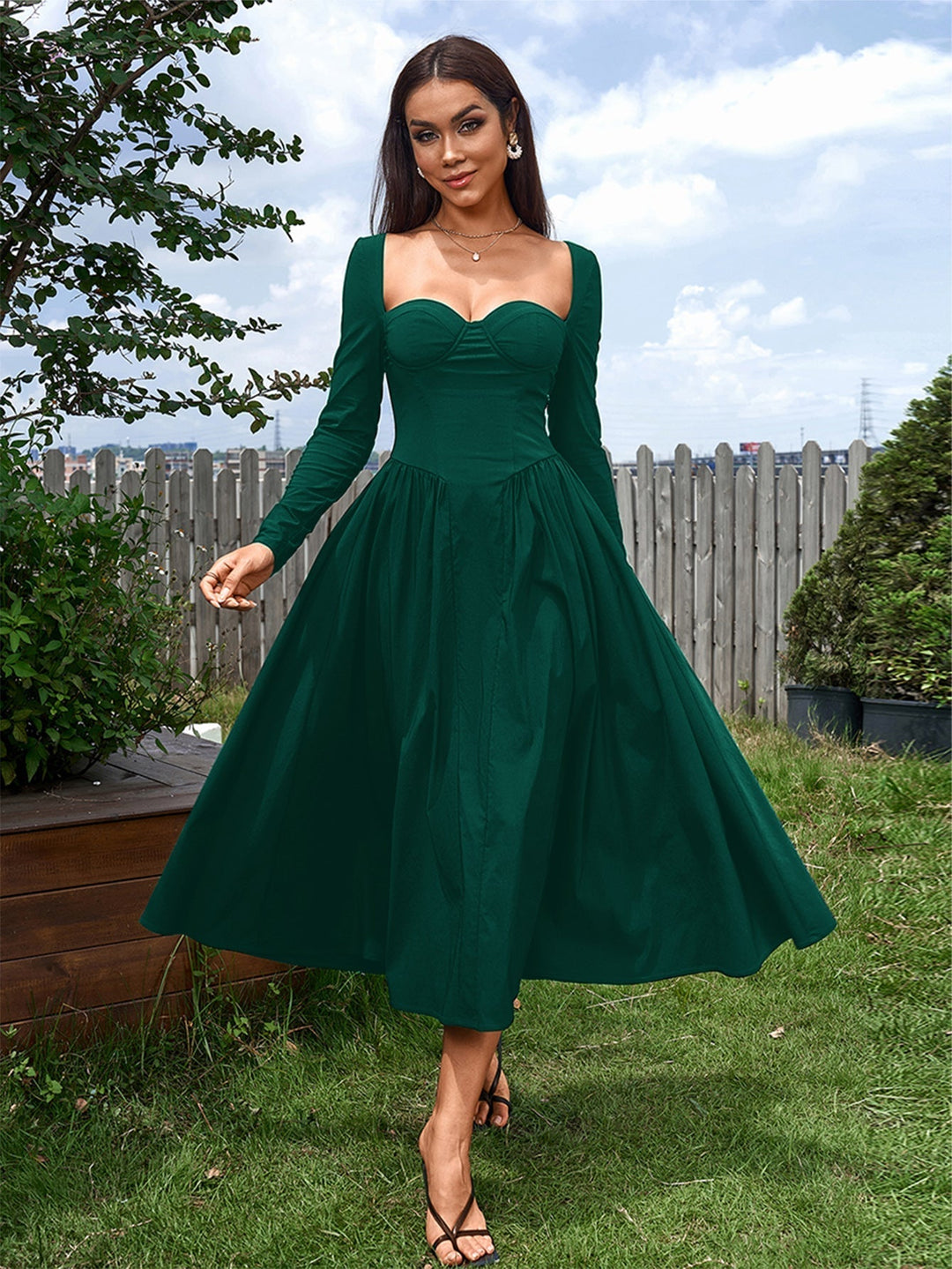 Vestido versátil línea A para mujer, manga larga, lazo espalda; tendencia actual.