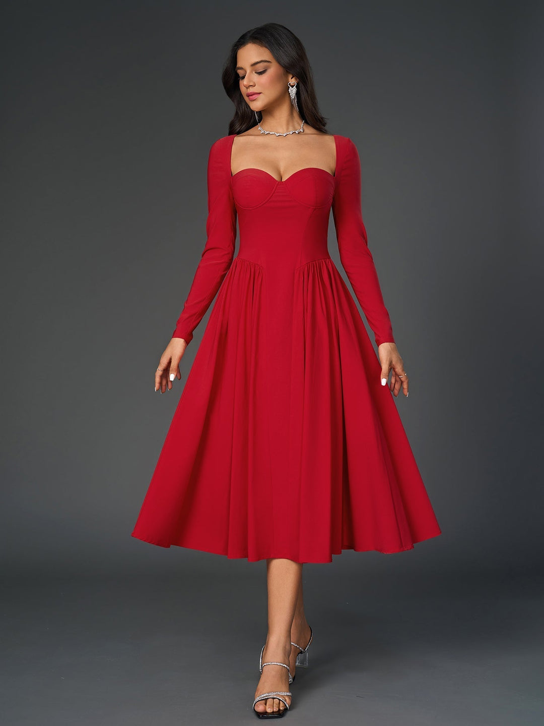 Tendencia en vestidos: línea A, manga larga, lazo espalda. Comodidad máxima.