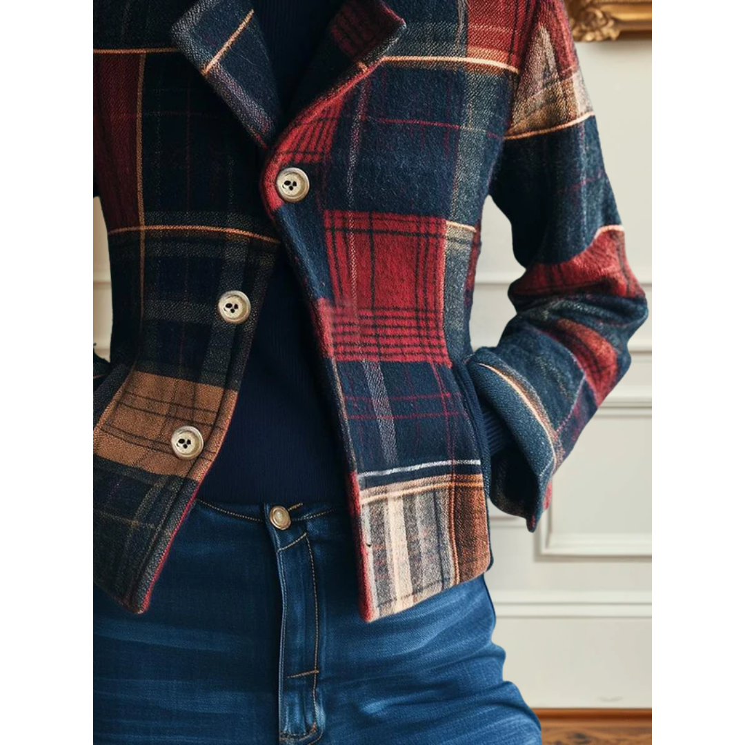 Chaqueta elegante de mujer con diseño a cuadros de lana y detalles de botones dorados. Perfecta para otoño.