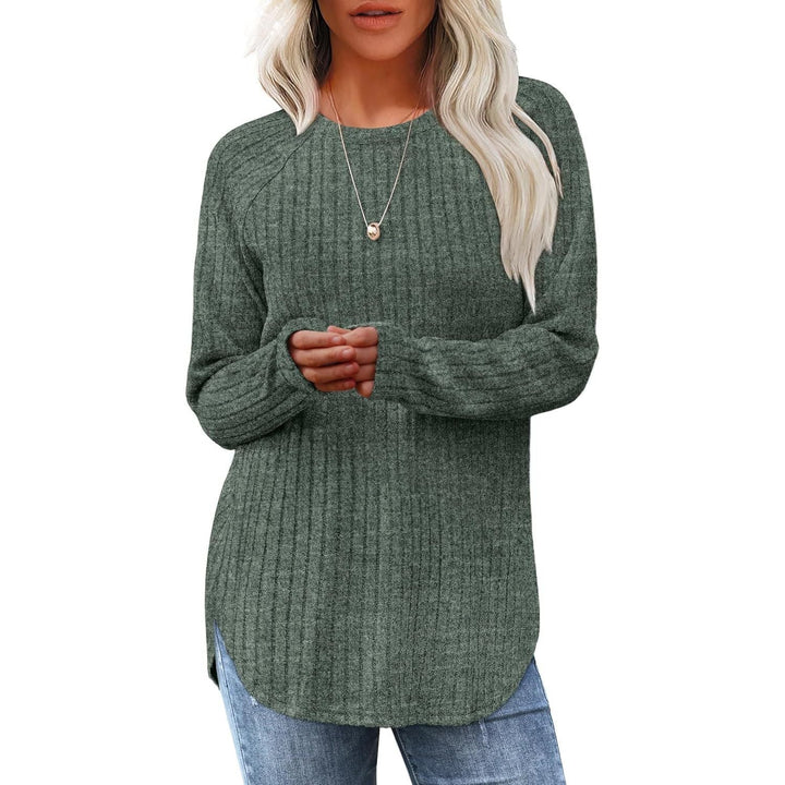 Cómodo jersey de mujer acanalado de manga larga. Suéter versátil para el día a día, ideal para otoño e invierno.
