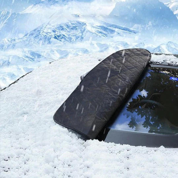 Cubierta antihielo magnética instalada en un parabrisas de coche, ofreciendo protección superior en invierno.