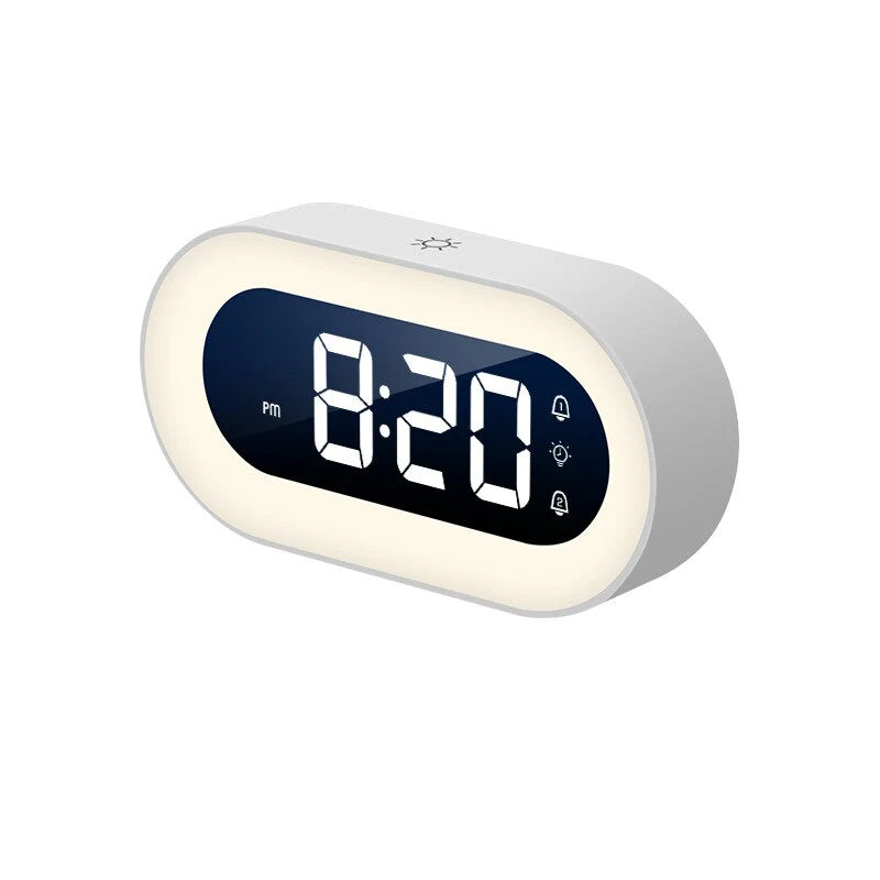 Despertador digital blanco con luz suave LED y sonidos relajantes. Ideal para dormitorio y hogar.