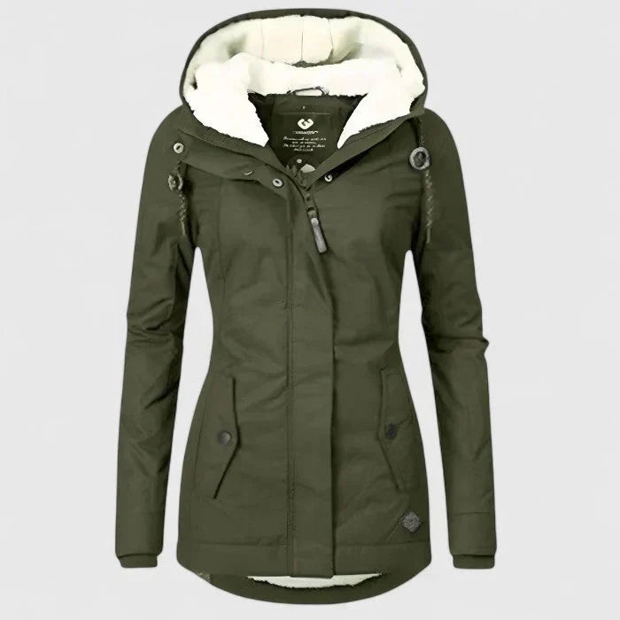 Abrigo impermeable de mujer, chaqueta elegante para lluvia. Ropa exterior cómoda y versátil. Estilo moderno.