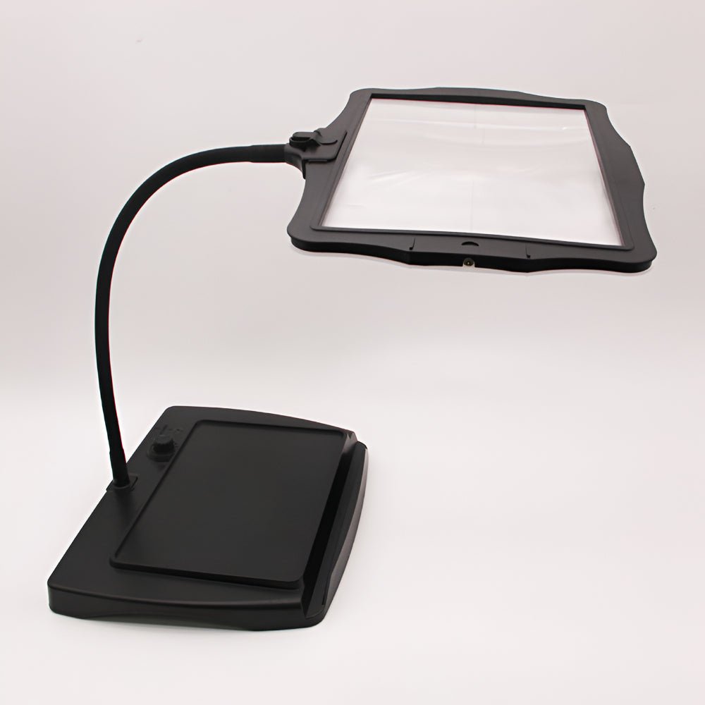 Lámpara de pie con lupa 3X y luz LED antideslumbrante para lectura cómoda, mejora la visión y reduce el esfuerzo ocular.