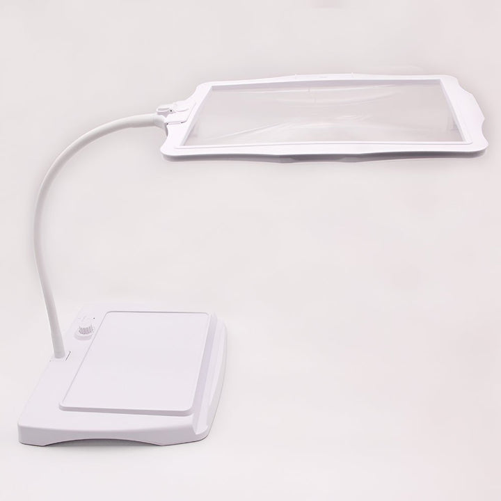 Lámpara de pie LED con lupa 3X ajustable, perfecta para manualidades, costura y trabajos de precisión sin fatiga visual.