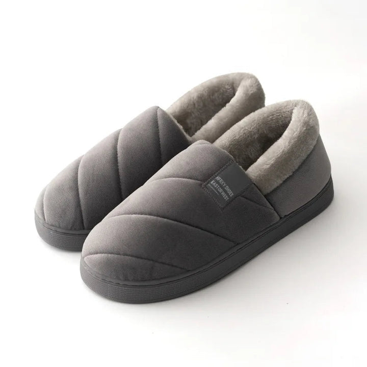 Zapatillas de casa cálidas y cómodas para mujer, con forro suave. Calzado de invierno ideal para el confort.