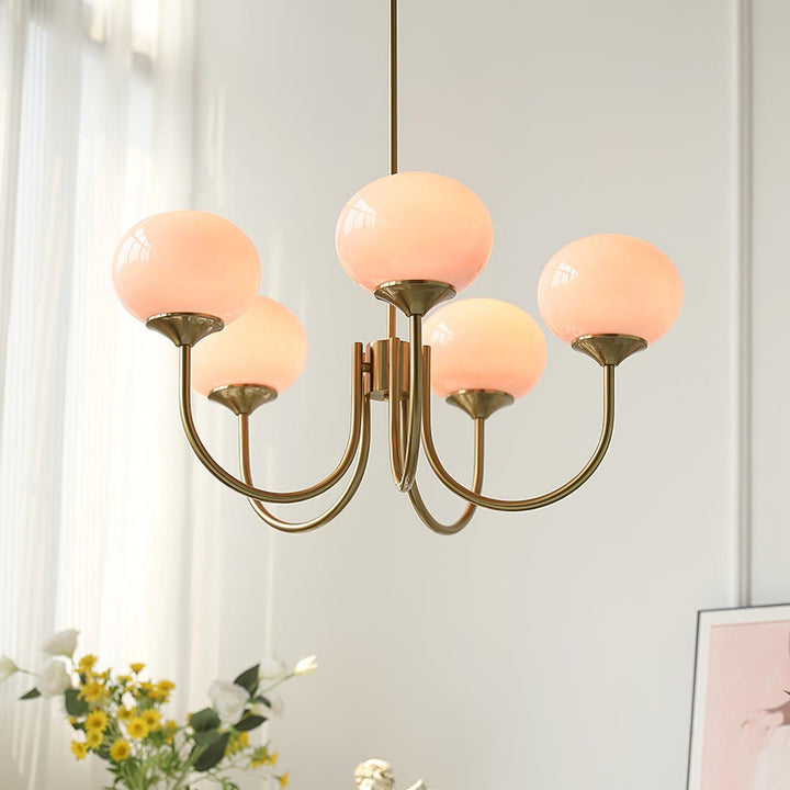Elegancia moderna en esta araña Alora Marshmallow, cristal rosa y detalles dorados para tu hogar.