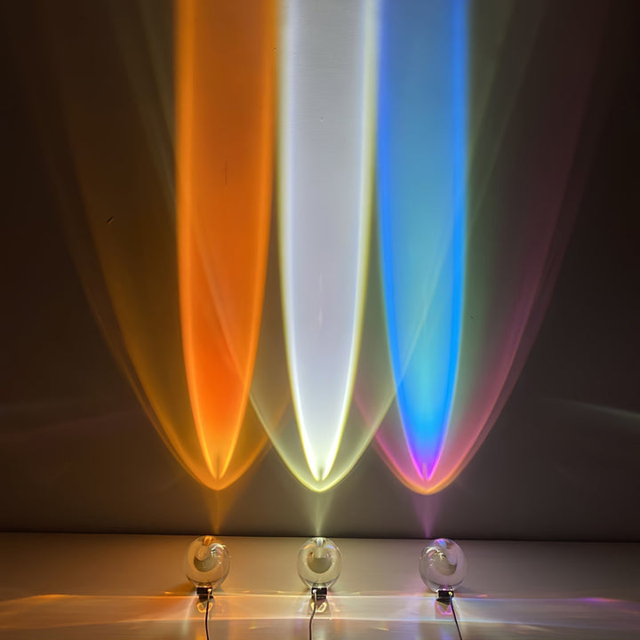 Lámpara de mesa moderna LED con efecto atardecer. Proyector para luz relajante.