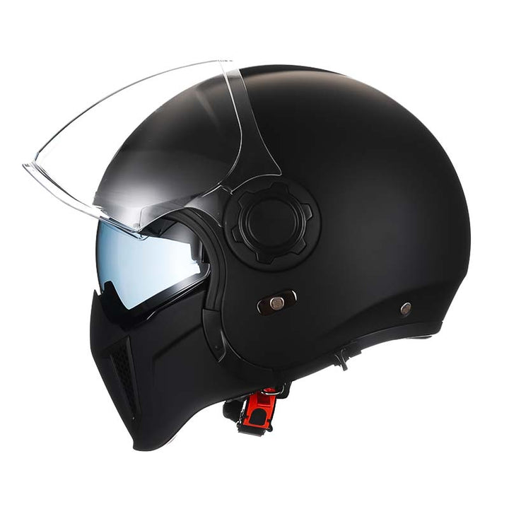 Casco integral modular con visores abatibles, para mayor protección y adaptabilidad en la carretera.