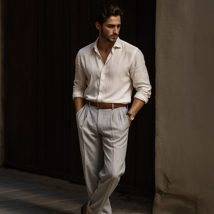 Pantalón relajado clásico para hombre. Confort y estilo versátil para look casual o casual elegante. Ropa cómoda masculina.