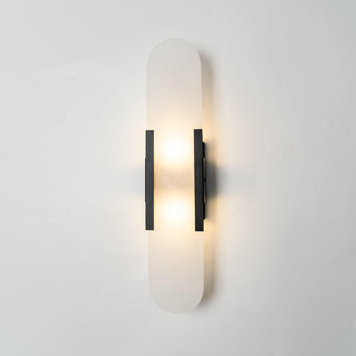 Aplique de pared LED, acabado mármol, minimalista, para una iluminación funcional.