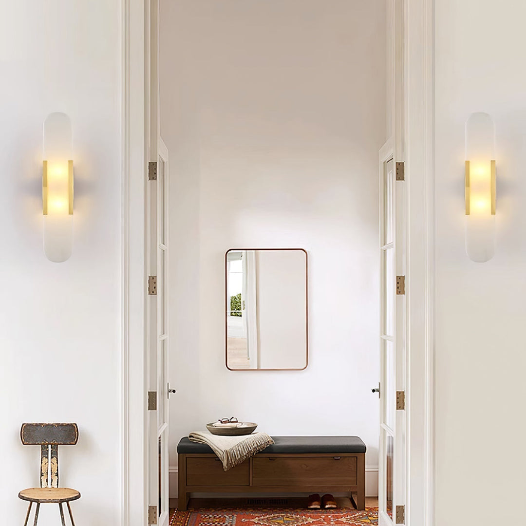 Aplique LED de pared decorativo, veta mármol, perfecto para iluminación interior.