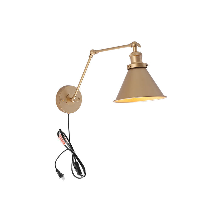 Lámpara de pared cónica con pantalla ajustable y brazo oscilante. Diseño mid-century para luz dirigida en salón.