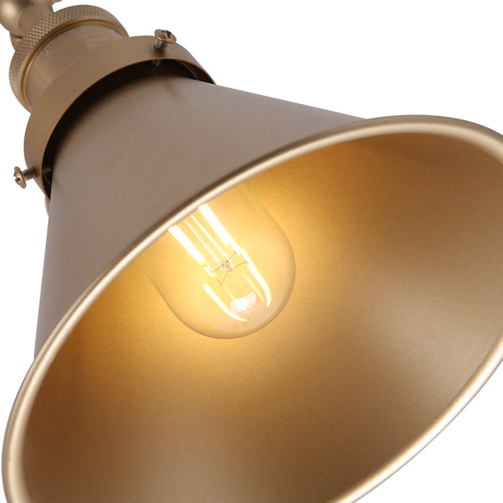 Decorativa luz de pared cónica estilo mid-century. Aplique con brazo oscilante para un toque vintage en salón.