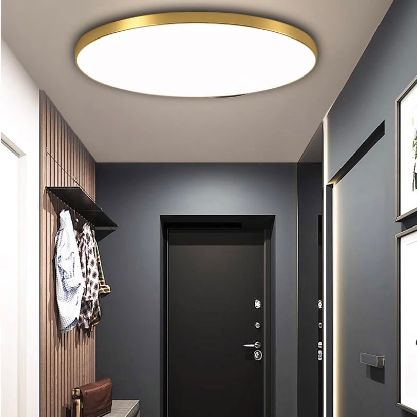 Luz de techo LED empotrada. Diseño minimalista y ahorro de energía para tu hogar.