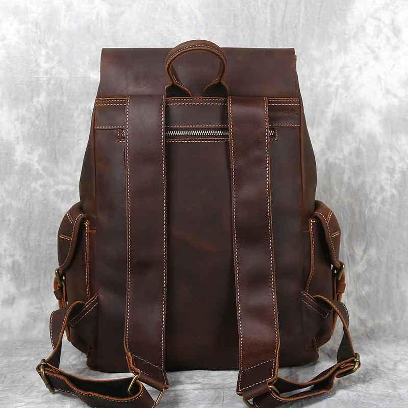 Mochila vintage para hombre en cuero. Diseño clásico y duradero, ideal para organizar tus esenciales con estilo.