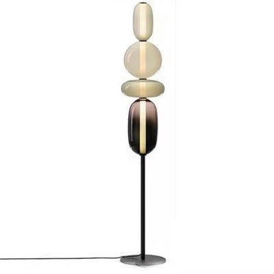 Lámpara de mesa LED moderna regulable, negro y latón, un toque de diseño en tu iluminación.